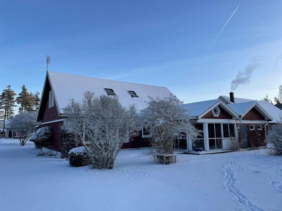 Hestra Familjevaenligt Hus Naera Isaberg!ヴィラ エクステリア 写真